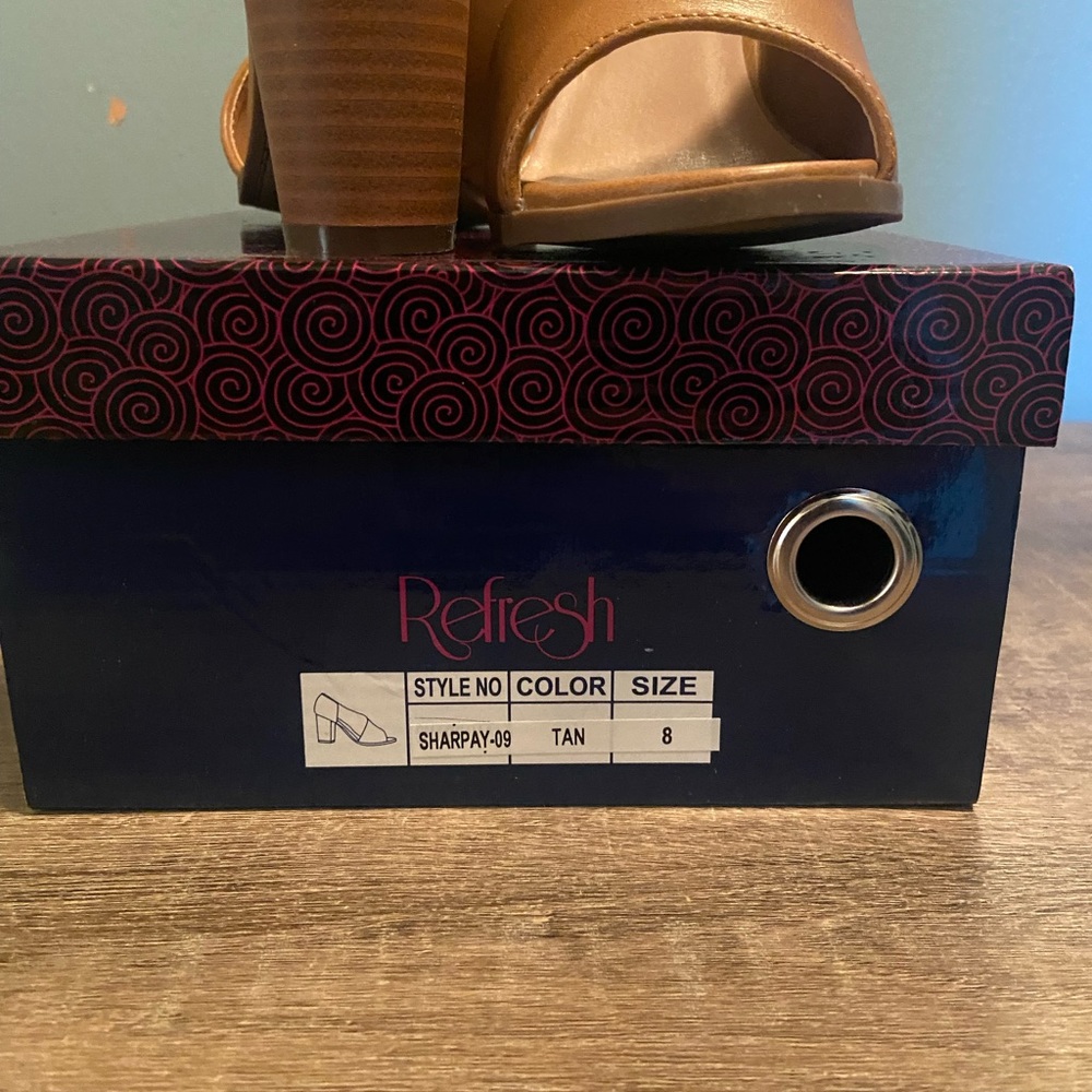 Heels from refresh - Picture 2 of 4
